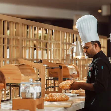 Riyadh Airport Marriott Hotel-3